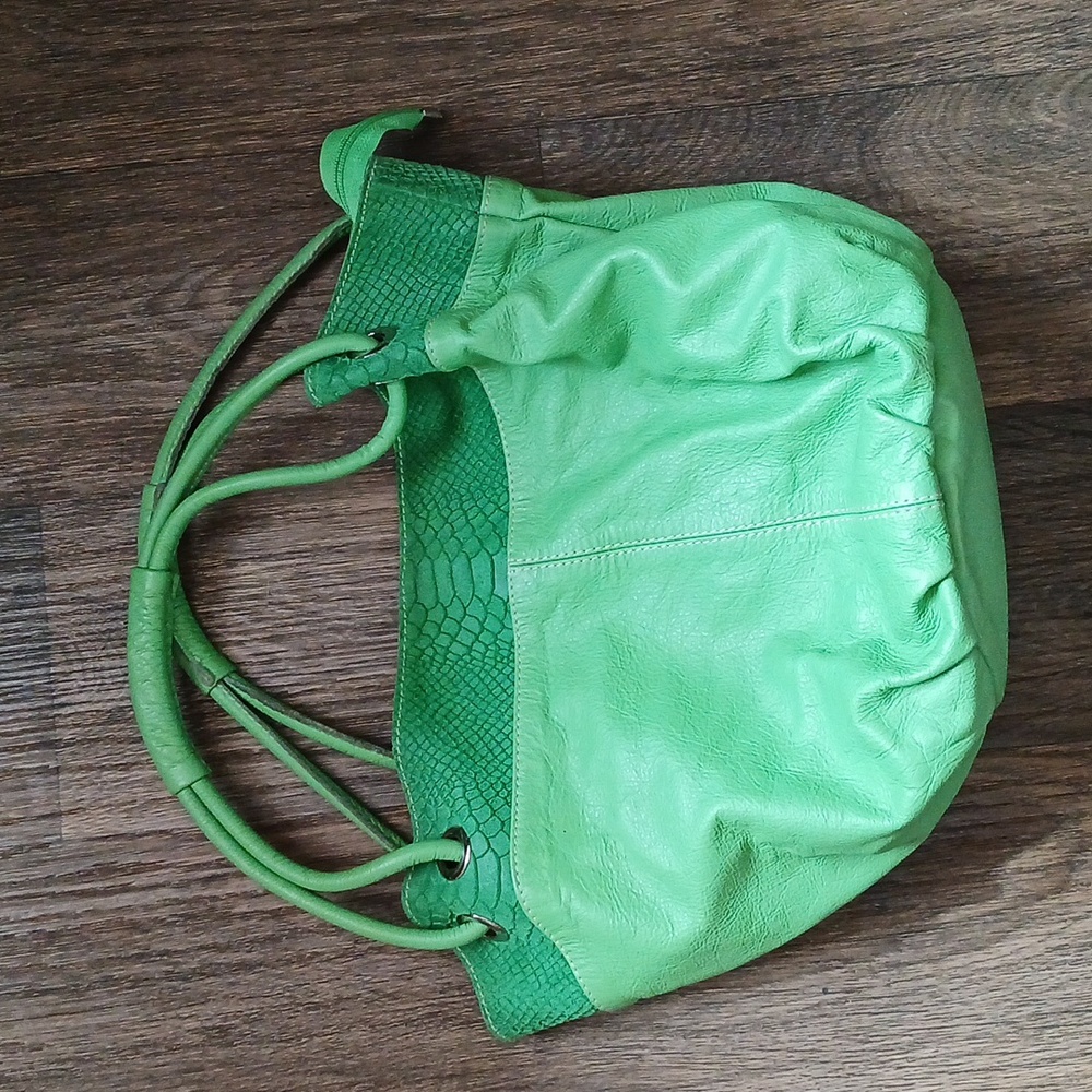 Innue Italian Leather Double Strap Shoulder Bag. Made in Italy